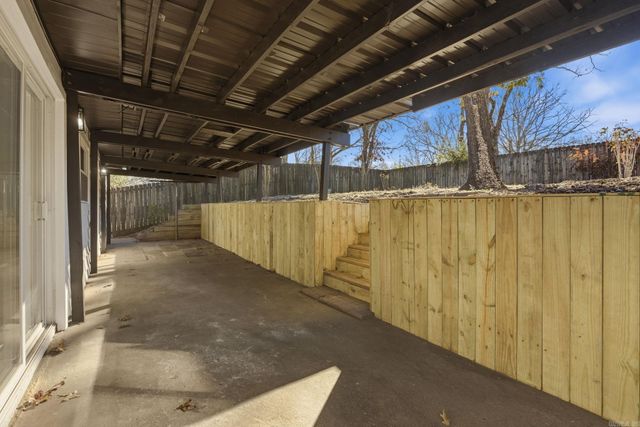 6315 Blackhawk Dr, North Little Rock, AR 72116