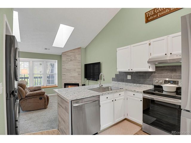 1214 S Flower Cir E, Lakewood, CO 80232