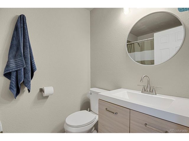 1214 S Flower Cir E, Lakewood, CO 80232