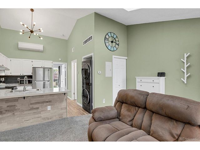 1214 S Flower Cir E, Lakewood, CO 80232