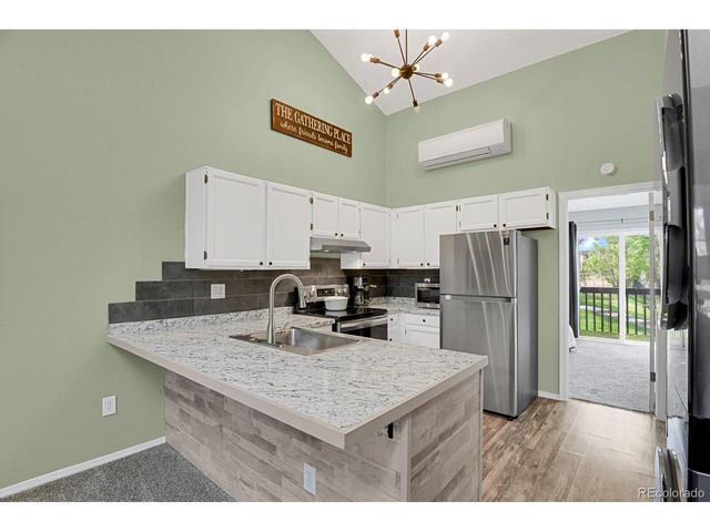 1214 S Flower Cir E, Lakewood, CO 80232