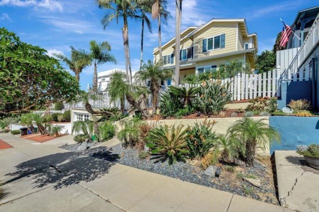 4620 Narragansett, San Diego, CA 92107