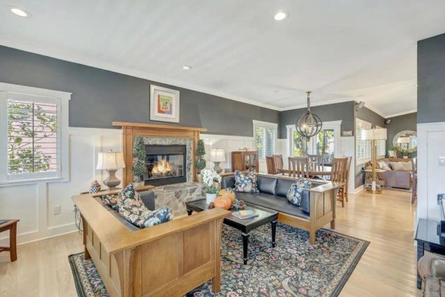 4620 Narragansett, San Diego, CA 92107