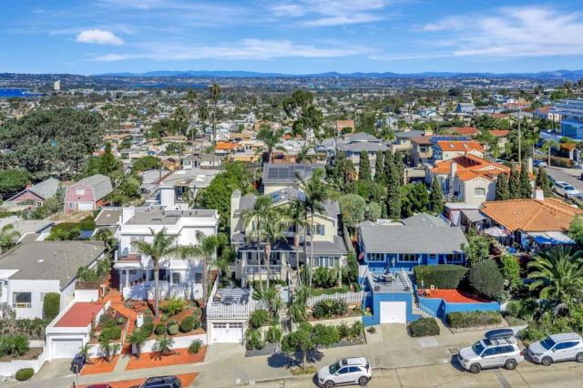 4620 Narragansett, San Diego, CA 92107