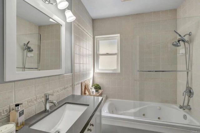 4620 Narragansett, San Diego, CA 92107