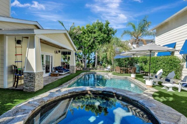 4620 Narragansett, San Diego, CA 92107