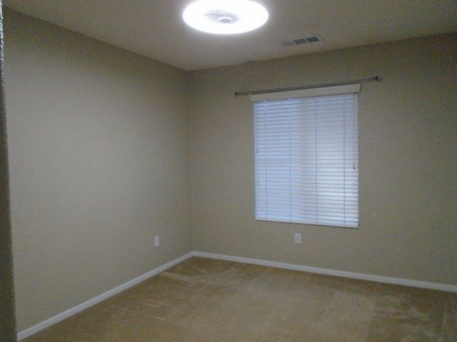 2141 W Hampton Drive, Hanford, CA 93230