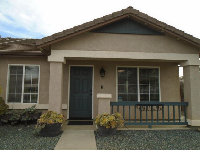 2141 W Hampton Drive, Hanford, CA 93230