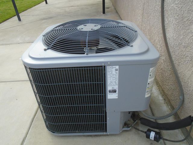 2141 W Hampton Drive, Hanford, CA 93230