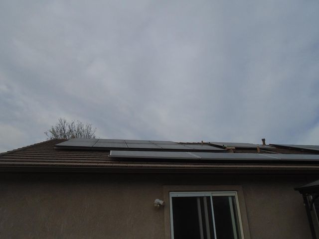 2141 W Hampton Drive, Hanford, CA 93230