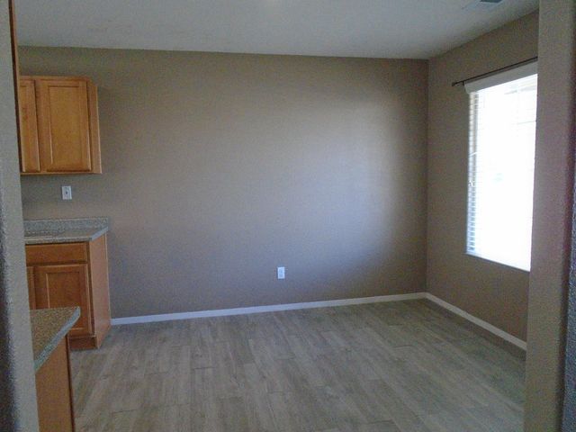 2141 W Hampton Drive, Hanford, CA 93230