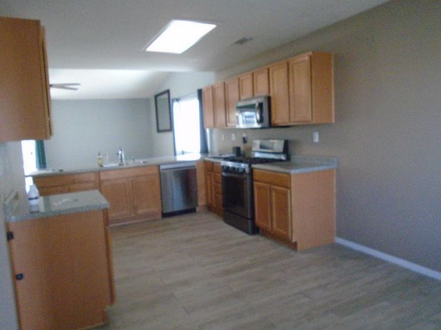 2141 W Hampton Drive, Hanford, CA 93230