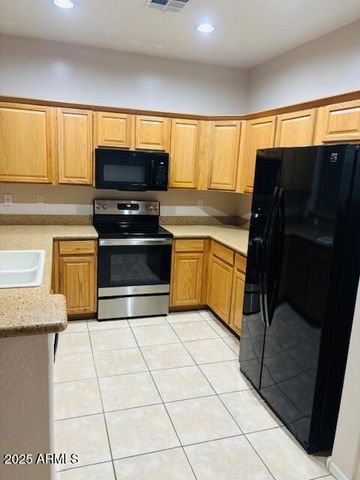29081 N Cactus Circle, San Tan Valley, AZ 85143