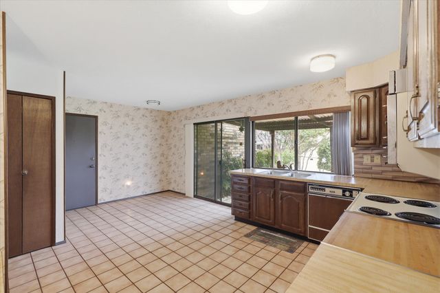 2929 Silverdale Lane, Garland, TX 75044