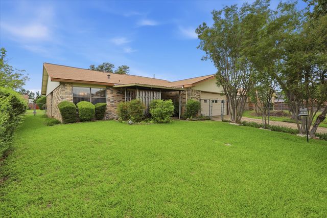2929 Silverdale Lane, Garland, TX 75044