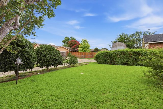 2929 Silverdale Lane, Garland, TX 75044