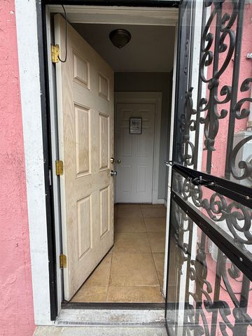 1284 S WILLETT ST, Memphis, TN 38106