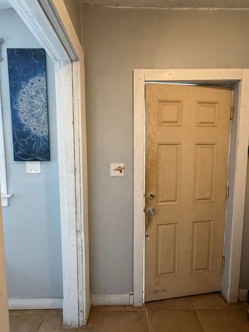 1284 S WILLETT ST, Memphis, TN 38106