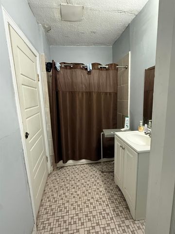 1284 S WILLETT ST, Memphis, TN 38106