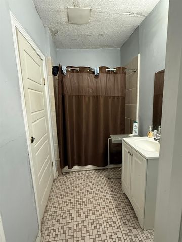 1284 S WILLETT ST, Memphis, TN 38106