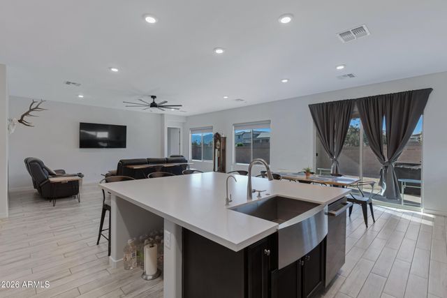 17308 W ROYAL PALM Road, Waddell, AZ 85355