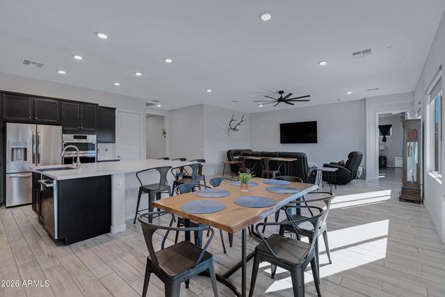 17308 W ROYAL PALM Road, Waddell, AZ 85355