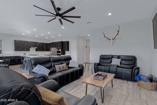 17308 W ROYAL PALM Road, Waddell, AZ 85355