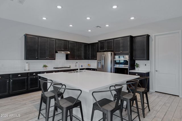 17308 W ROYAL PALM Road, Waddell, AZ 85355