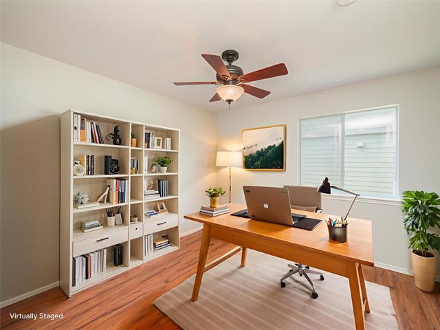 604 Creston ST, Hutto, TX 78634