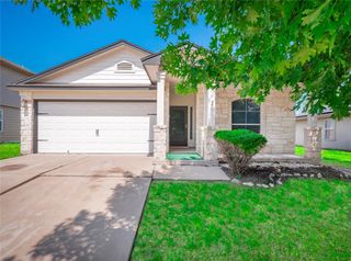 604 Creston ST, Hutto, TX 78634