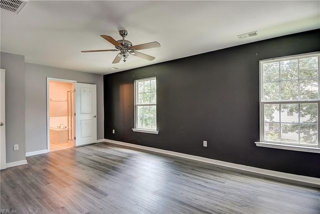 369 Manning Ln, Hampton, VA 23666