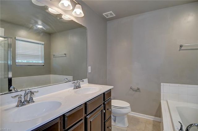 369 Manning Ln, Hampton, VA 23666