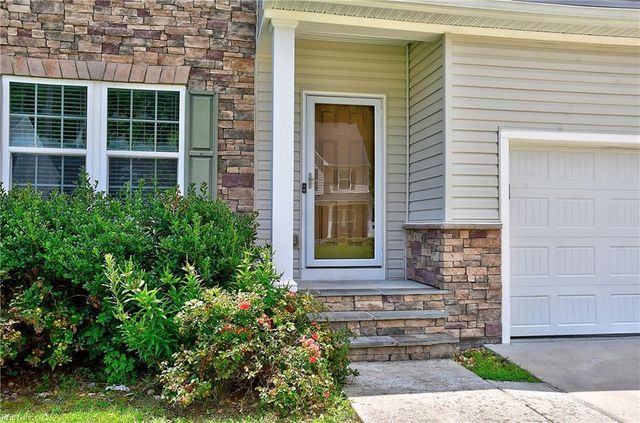 369 Manning Ln, Hampton, VA 23666