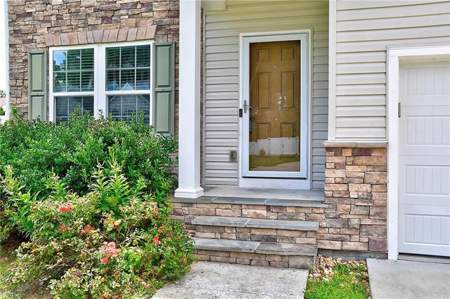 369 Manning Ln, Hampton, VA 23666
