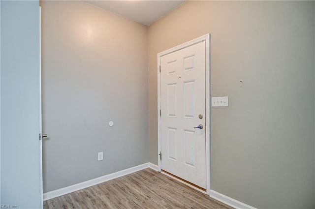 369 Manning Ln, Hampton, VA 23666