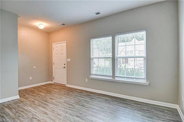369 Manning Ln, Hampton, VA 23666