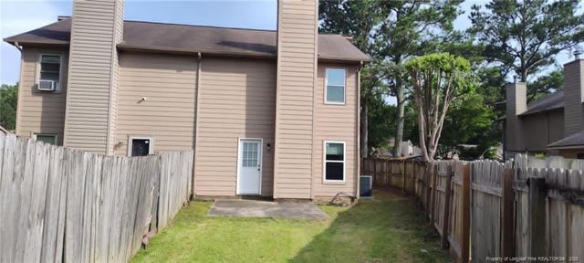 5566 Robmont Drive, Fayetteville, NC 28306