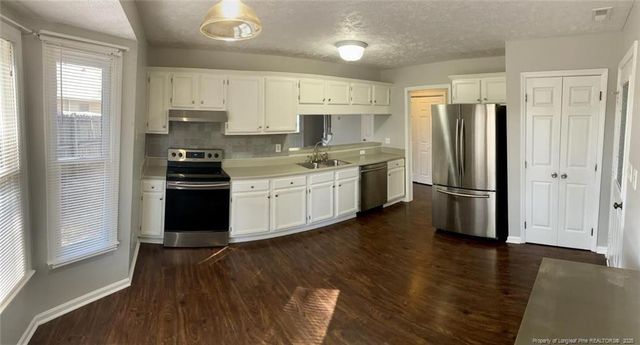 5566 Robmont Drive, Fayetteville, NC 28306