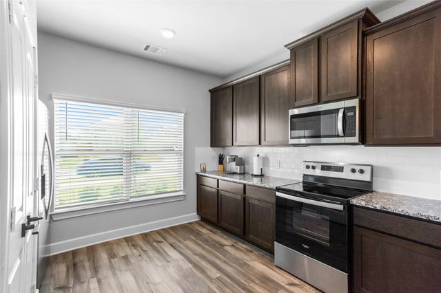 7616 Lumberjack Lane, Fort Worth, TX 76120