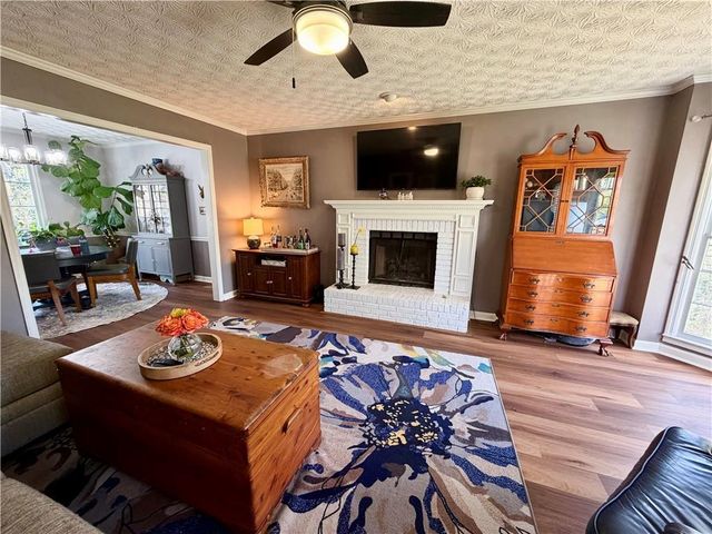 926 W Mill Trace NW, Kennesaw, GA 30152