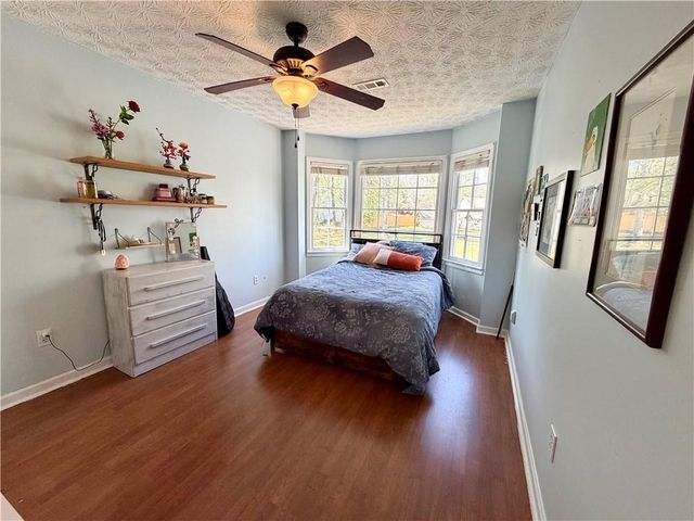 926 W Mill Trace NW, Kennesaw, GA 30152