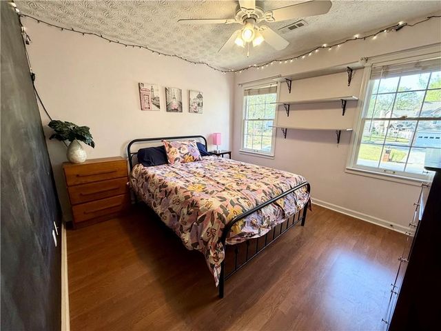 926 W Mill Trace NW, Kennesaw, GA 30152