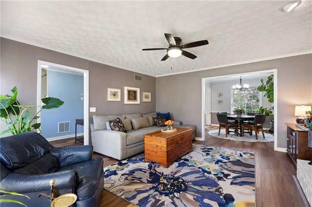 926 W Mill Trace NW, Kennesaw, GA 30152