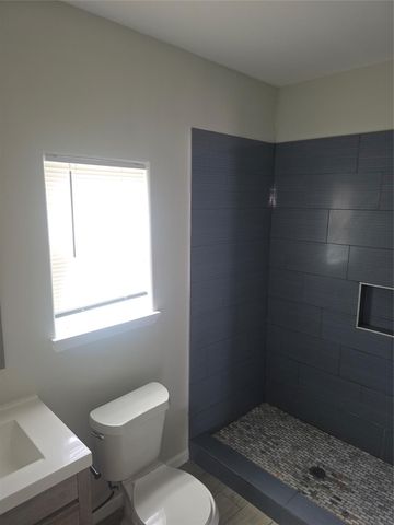 3221 Ennis Street, Houston, TX 77004