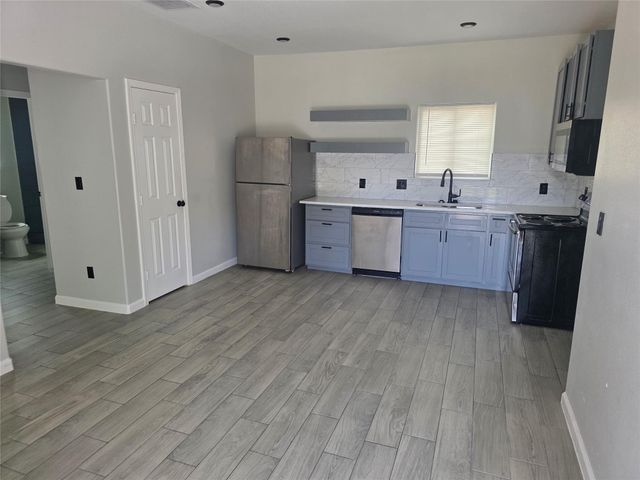 3221 Ennis Street, Houston, TX 77004