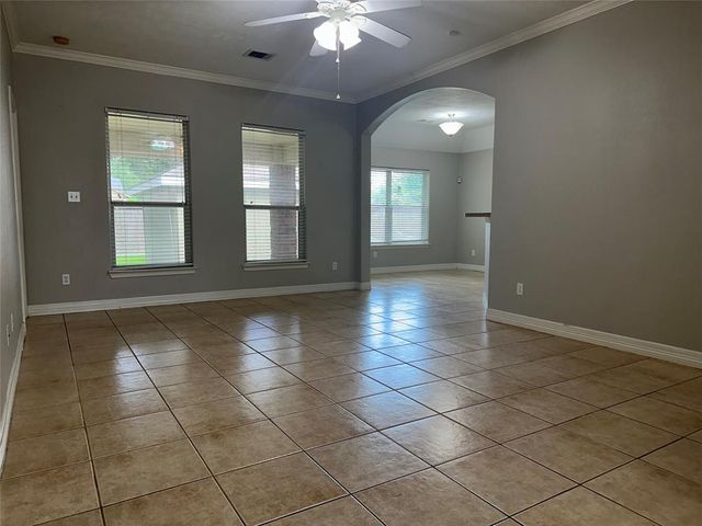 211 San Jacinto Street, La Porte, TX 77571