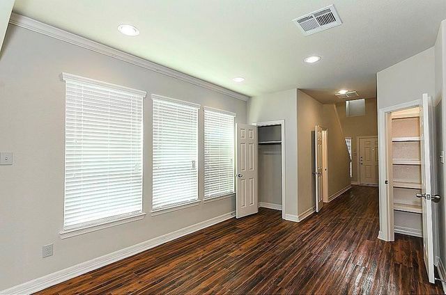 36 Woodland Hills Drive B, Conroe, TX 77303