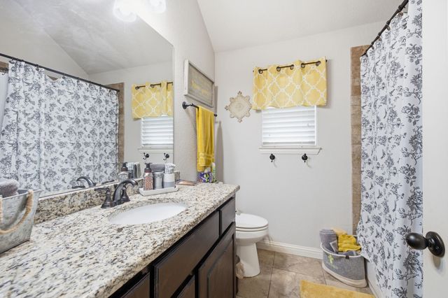 134 Donna Circle, Granbury, TX 76049