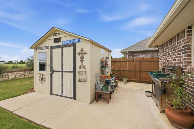 134 Donna Circle, Granbury, TX 76049