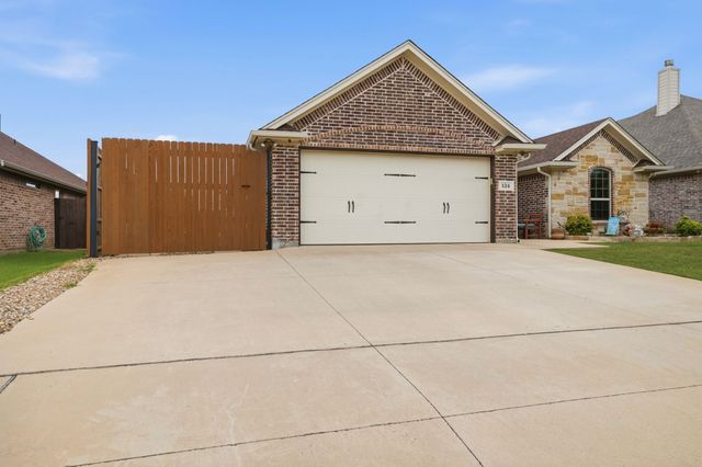 134 Donna Circle, Granbury, TX 76049
